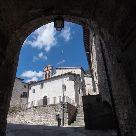 L'Ira Di Dante Gubbio Exterior foto