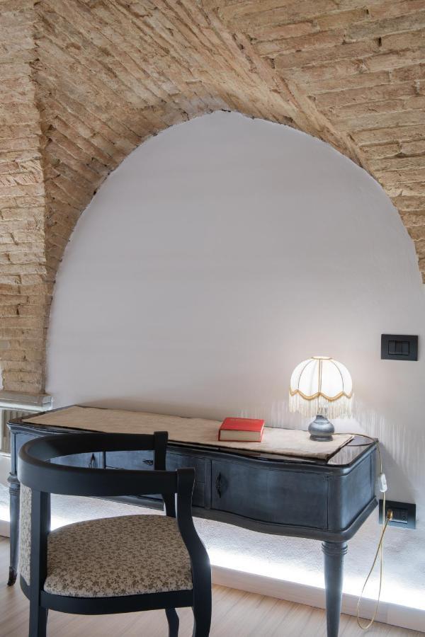 L'Ira Di Dante Gubbio Exterior foto
